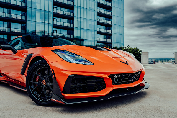 Фото дисков Strasse Wheels SM5R Deep Concave FS Другой цвет на Chevrolet Corvette C7