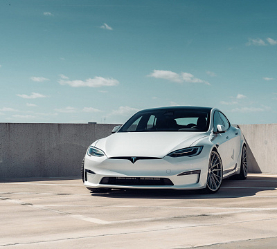 Фото дисков Vossen HF-4T на Tesla Model S