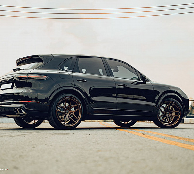 Фото дисков Brixton Forged PF12 R / RS на Porsche Cayenne III