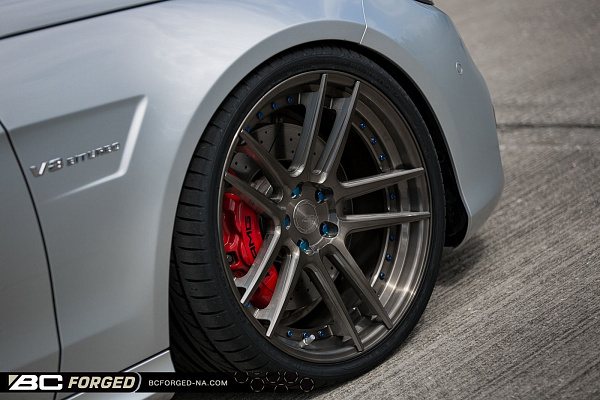 Фото дисков BC Forged HCS01 Глянцевый темный лак на Mercedes-Benz E-Class (W212, S212, C207)