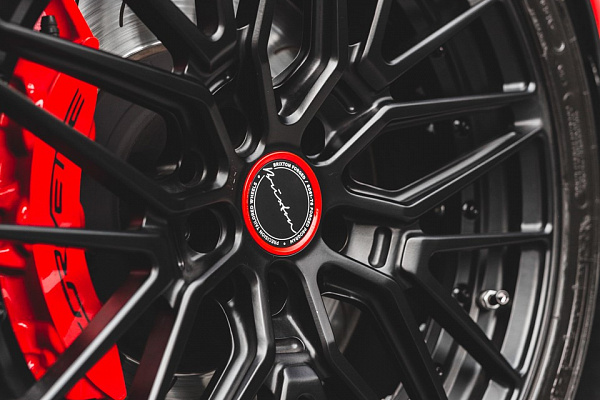 Фото дисков Brixton Forged VL4 Черный сатин на Chevrolet Corvette C7
