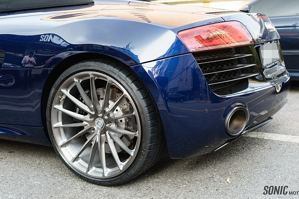 Audi R8