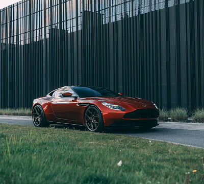 Фото дисков Vossen HF-5 на Aston Martin DB11