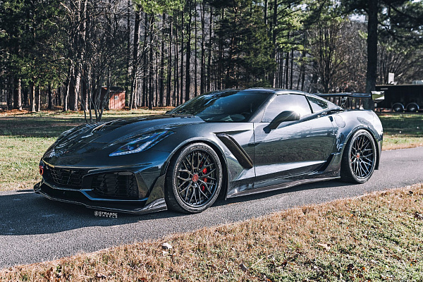Фото дисков Strasse Wheels SV10M Deep Concave FS Другой цвет на Chevrolet Corvette C7