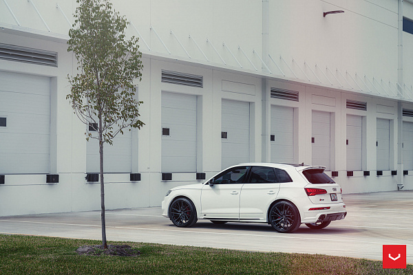 Фото дисков Vossen HF-4T Черный глянец на Audi Q5 (FY)