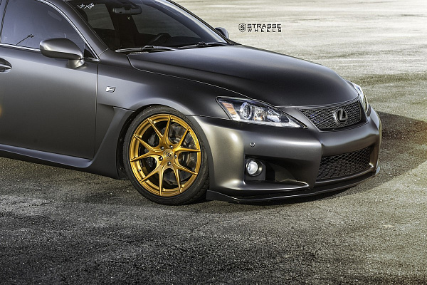 Фото дисков Strasse Wheels SM5R Deep Concave Monoblock Сатиновое золото на Lexus IS II