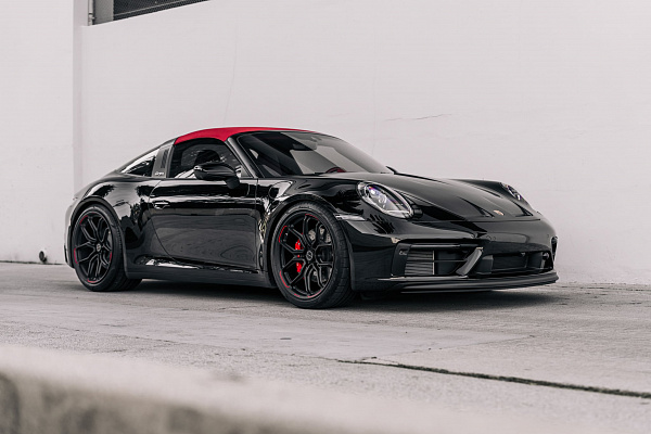 Фото дисков Brixton Forged CM5-RS Черный матовый на Porsche 911 VIII