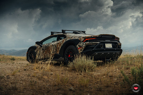 Фото дисков Vossen LC3-01T Черный глянец на Lamborghini Huracan