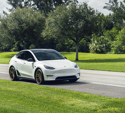 Фото дисков Vossen M-X4T на Tesla Model Y