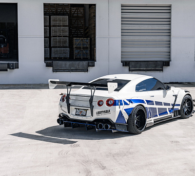 Фото дисков Strasse Wheels SM5R Deep Concave FS на Nissan GT-R