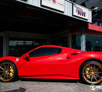 Фото дисков Vossen EVO-2R на Ferrari 488