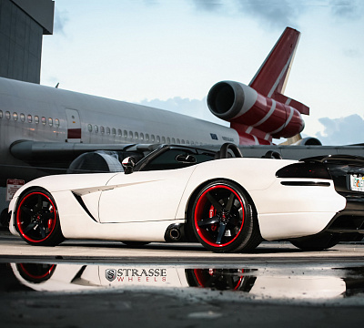 Фото дисков Strasse Wheels S5 Deep Concave на Dodge Viper