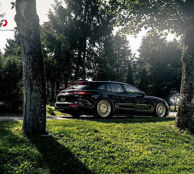Фото дисков HRE 501 на Porsche Panamera III