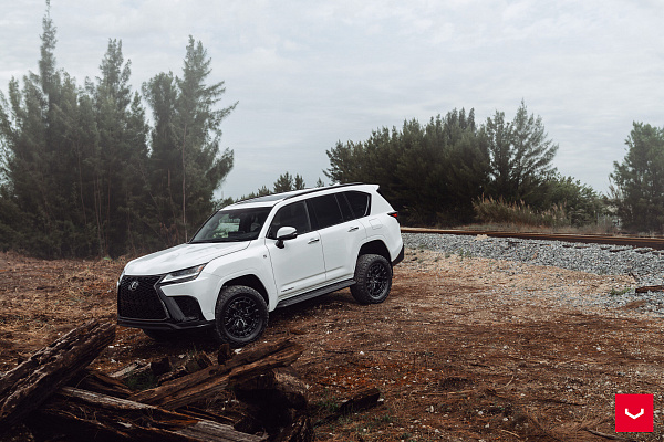 Фото дисков Vossen HFX-1 (6-Lug) Черный глянец на Lexus LX IV