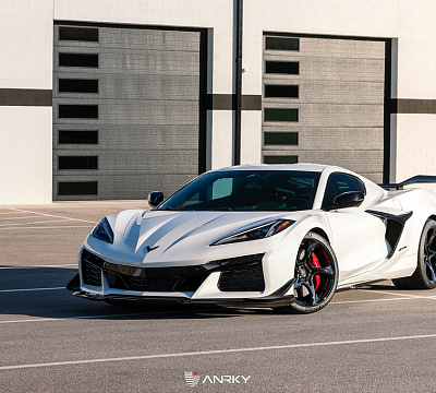 Фото дисков Anrky XR-105 на Chevrolet Corvette C8
