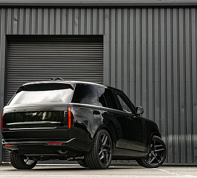 Фото дисков Kahn Type 52 RS на Range Rover V