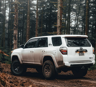 Фото дисков Black Rhino WARLORD на Toyota 4Runner V