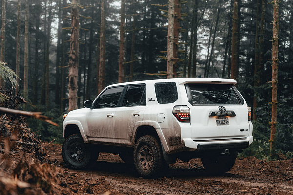 Фото дисков Black Rhino WARLORD  на Toyota 4Runner V