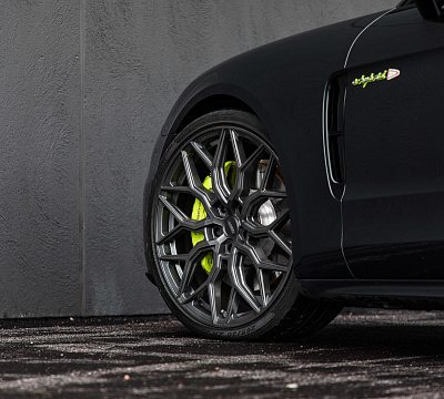 Фото дисков Vossen HF-2 на Porsche Panamera II