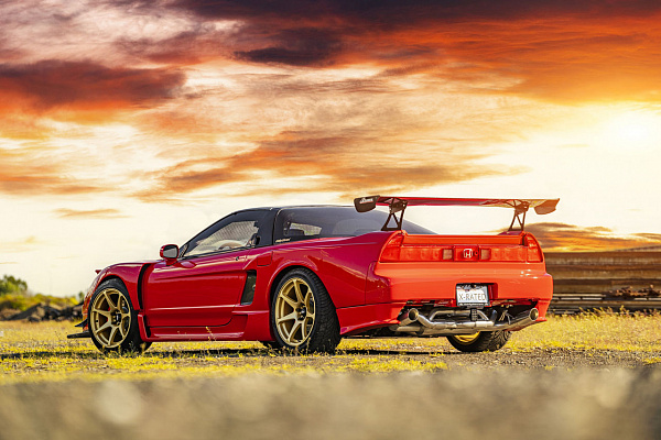 Фото дисков Motegi Racing MR154 BATTLE Сатиновое золото на Acura NSX I