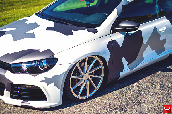Фото дисков Vossen CVT Серебро на Volkswagen Scirocco III