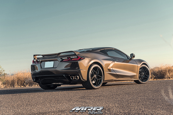 Фото дисков MRR M755 Черный глянец на Chevrolet Corvette C8