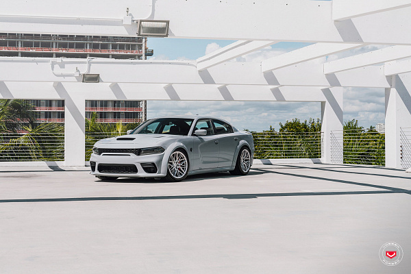Фото дисков Vossen EVO-5R Глянцевый лак на Dodge Charger VII