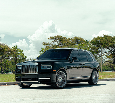 Фото дисков Vossen S17-16 на Rolls-Royce Cullinan