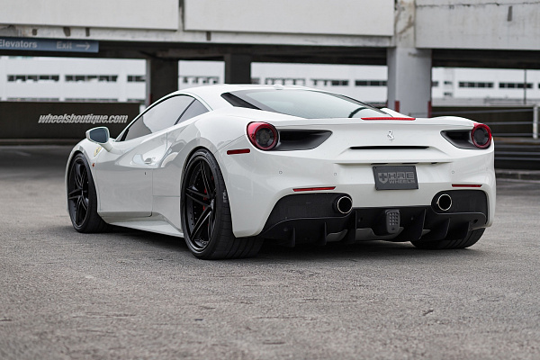Фото дисков HRE S207 Черный сатин на Ferrari 488