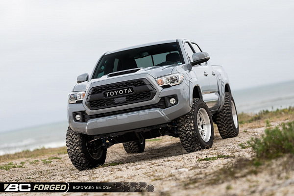 Фото дисков BC Forged LE72 // MLE72 Глянцевый лак на Toyota Tacoma III