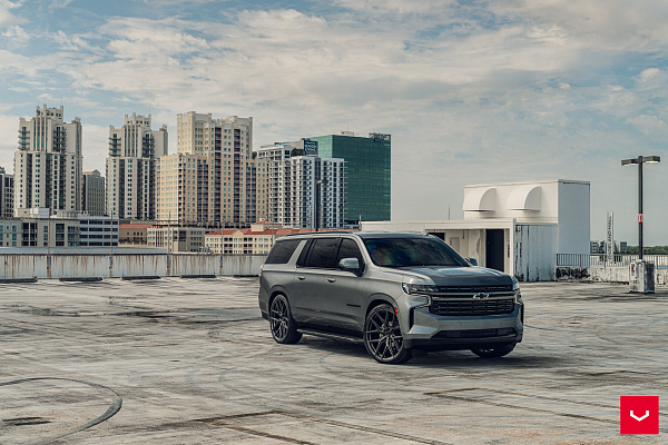Фото дисков Vossen HF6-4 Глянцевый графит на Chevrolet Suburban XII