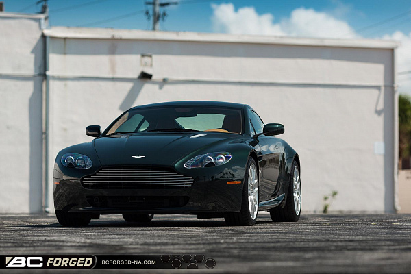 Фото дисков BC Forged RS40 Глянцевый лак на Aston Martin Vantage 3