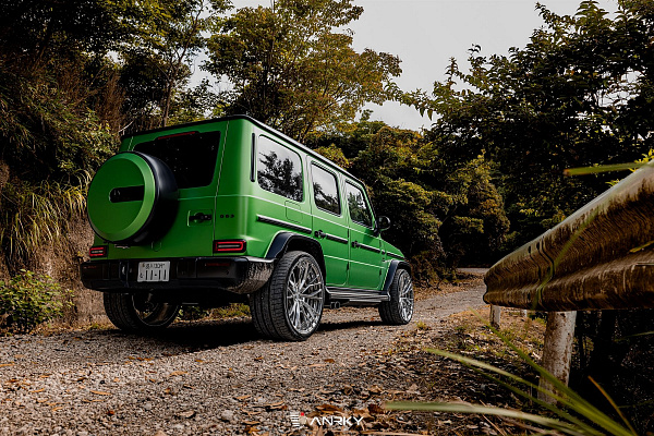 Mercedes-Benz G63 AMG