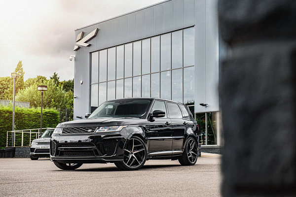 Фото дисков Kahn Type 52 RS Черный сатин на Range Rover Sport II