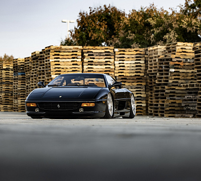 Фото дисков Rotiform TUF-R на Ferrari F355