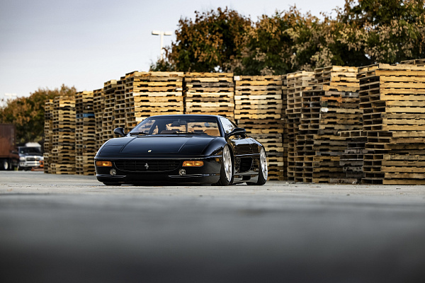 Фото дисков Rotiform TUF-R Серебро на Ferrari F355
