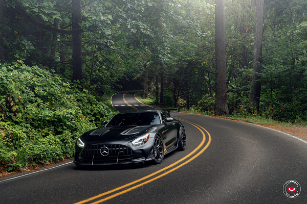 Фото дисков Vossen EVO-3R Черный глянец на Mercedes-Benz AMG GT I