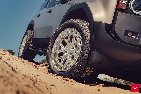 Фото дисков Vossen HFX-1 (6-Lug) Серебро на Toyota Land Cruiser Prado 250