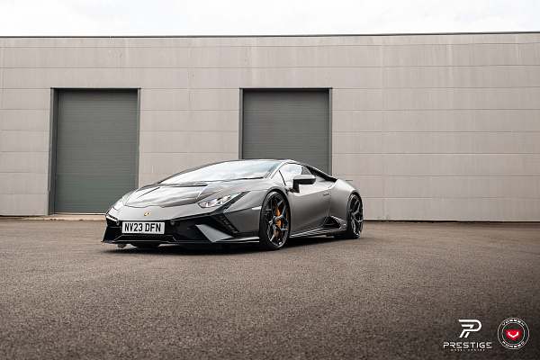 Фото дисков NOVITEC NL4 Черный глянец на Lamborghini Huracan