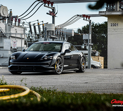 Фото дисков Vossen RS74 на Porsche Taycan I