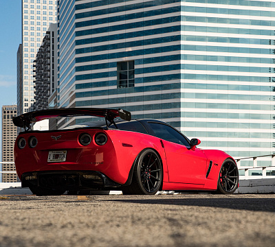 Фото дисков Vossen M-X2 на Chevrolet Corvette C6