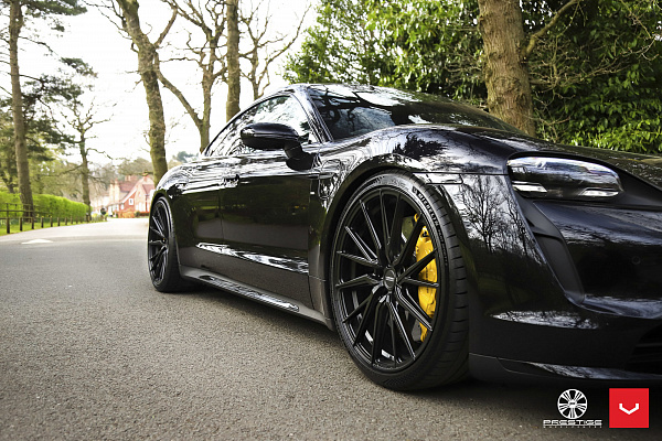 Фото дисков Vossen HF-4T Черный сатин на Porsche Taycan I