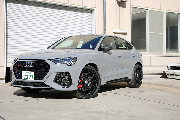 Фото дисков HRE FF10 Черный сатин на Audi Q3 (8U)