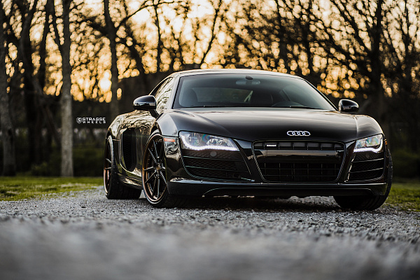 Audi R8 V10