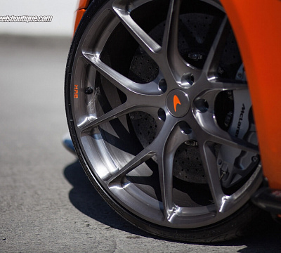 Фото дисков HRE P101 на McLaren 650S