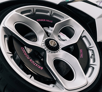 Фото дисков Brixton Forged NC01-R на Lamborghini Aventador