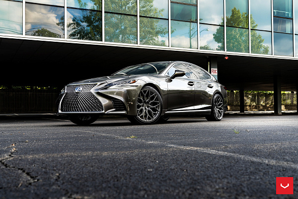 Фото дисков Vossen HF-2 Сатиновый графит на  Lexus LS V