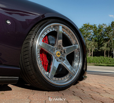 Фото дисков Anrky RS5.3 на Ferrari 812