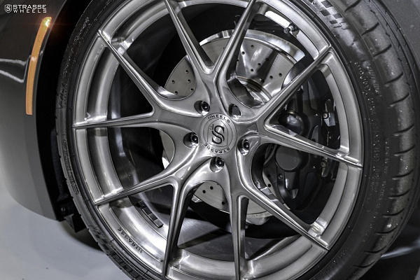 Фото дисков Strasse Wheels SM5R Deep Concave Monoblock Сатиновый темный лак на BMW i8