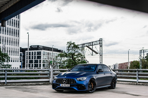 Фото дисков Brixton Forged R11-R Черный глянец на Mercedes-Benz E-Class (W213, S213, C238)
